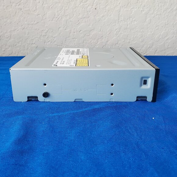 HL Data Storage Super Multi DVD Rewriter, Model GH10L - Picture 5 of 6
